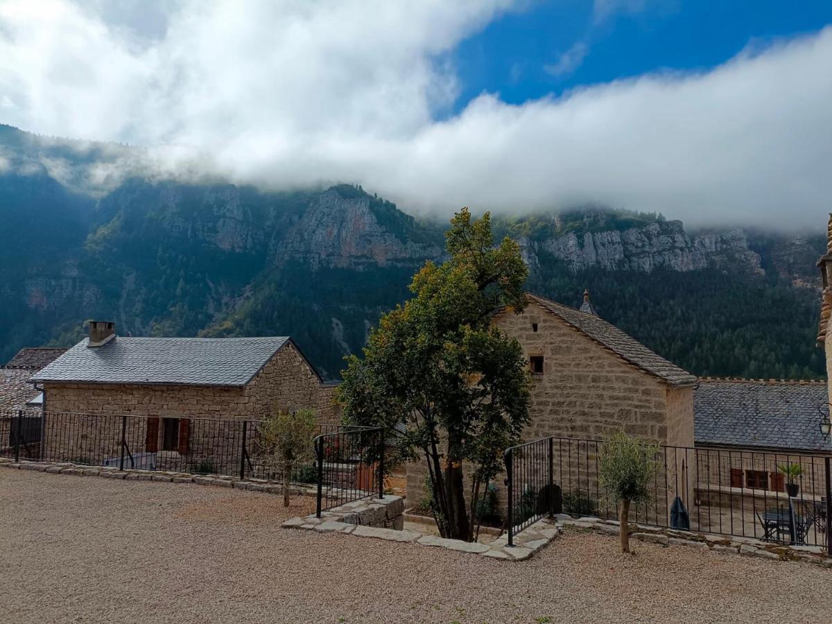 Chambre voûtée avec Bain Finlandais privé Manoir Du Charme Gorges Du Tarn Causses Quezac  Esterno foto